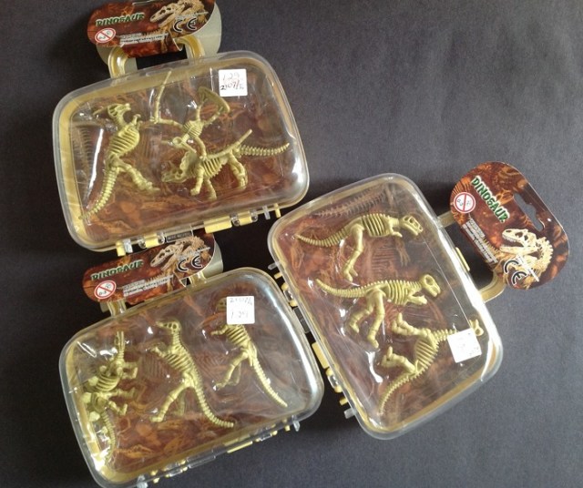 Dino skellys